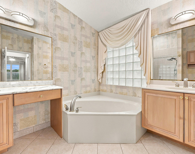 9576 Taormina Street - Photo Thumbnail 29