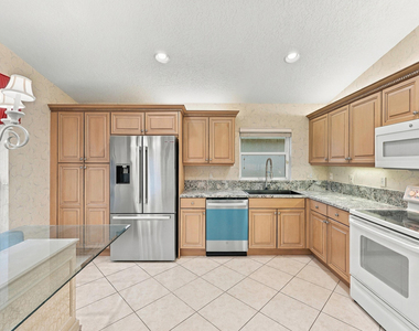 9576 Taormina Street - Photo Thumbnail 17