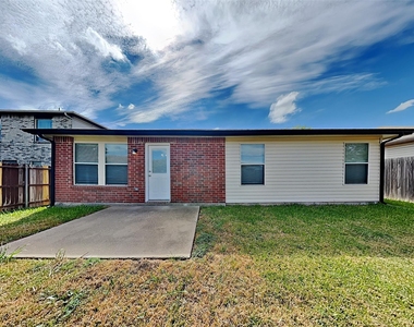 5313 Emmeryville Lane - Photo Thumbnail 18