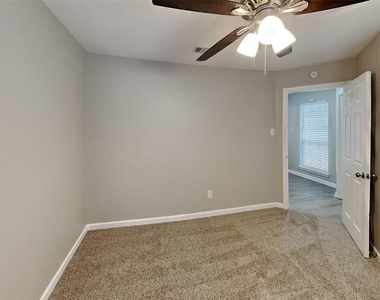 7512 Lake Arrowhead Drive - Photo Thumbnail 16
