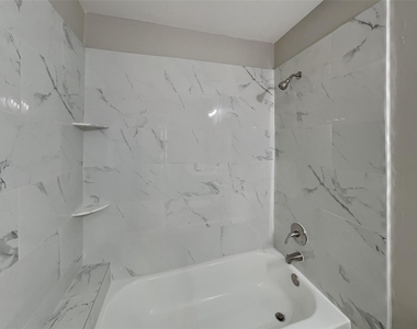 7512 Lake Arrowhead Drive - Photo Thumbnail 18