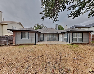 7512 Lake Arrowhead Drive - Photo Thumbnail 19