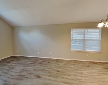 3916 Shiver Road - Photo Thumbnail 4