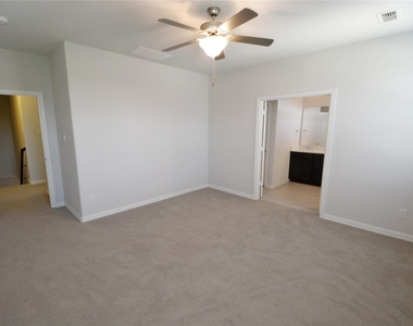 607 Ansley Way - Photo Thumbnail 10