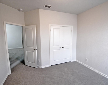 607 Ansley Way - Photo Thumbnail 20