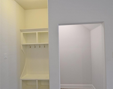 607 Ansley Way - Photo Thumbnail 21