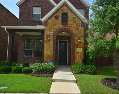 607 Ansley Way - Photo Thumbnail 1
