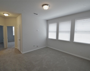 607 Ansley Way - Photo Thumbnail 15