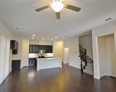 607 Ansley Way - Photo Thumbnail 5