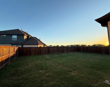 504 Christie Crossing - Photo Thumbnail 28