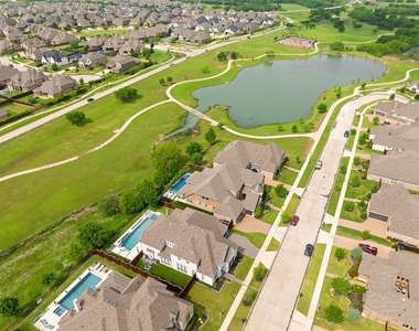 4431 Woodbine Lane - Photo Thumbnail 35