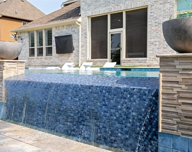 4431 Woodbine Lane - Photo Thumbnail 25
