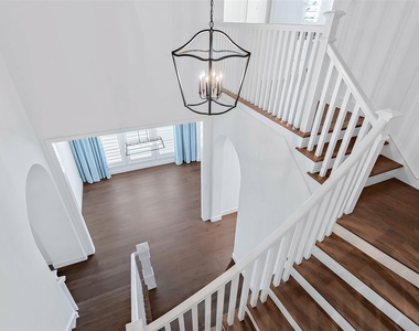 4431 Woodbine Lane - Photo Thumbnail 9