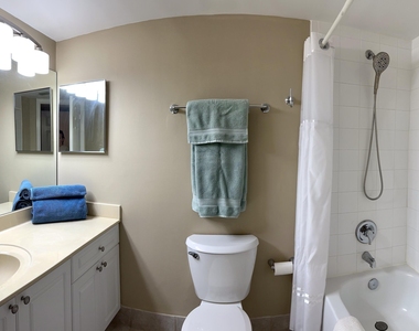 500 N Crestwood Court N - Photo Thumbnail 23