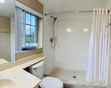 500 N Crestwood Court N - Photo Thumbnail 16