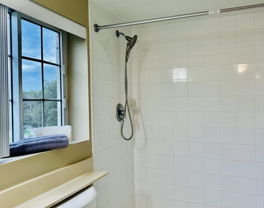 500 N Crestwood Court N - Photo Thumbnail 17