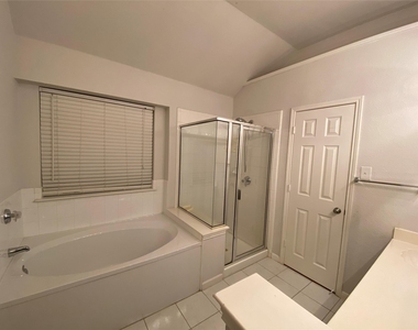 1224 Tanner Drive - Photo Thumbnail 16
