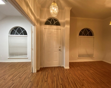 1224 Tanner Drive - Photo Thumbnail 3