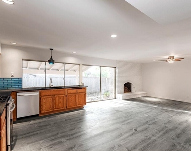 3134 High Plateau Drive - Photo Thumbnail 4