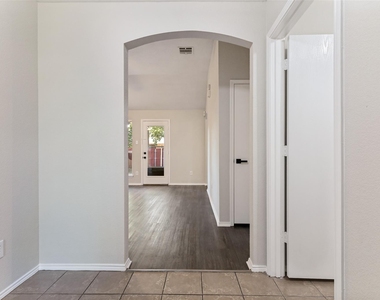 4545 Grainland Court - Photo Thumbnail 4