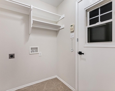 4545 Grainland Court - Photo Thumbnail 19