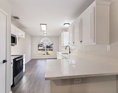 4545 Grainland Court - Photo Thumbnail 9