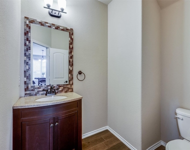 200 Mount Olive Avenue - Photo Thumbnail 26