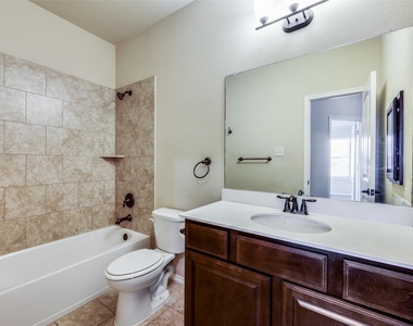 200 Mount Olive Avenue - Photo Thumbnail 24
