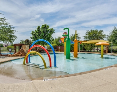 200 Mount Olive Avenue - Photo Thumbnail 32