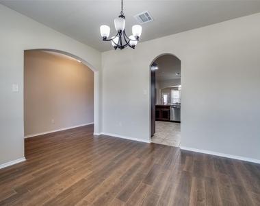 200 Mount Olive Avenue - Photo Thumbnail 12