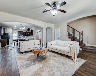 200 Mount Olive Avenue - Photo Thumbnail 2