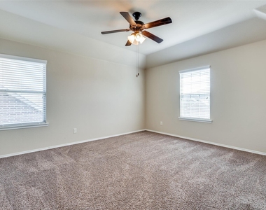 200 Mount Olive Avenue - Photo Thumbnail 25