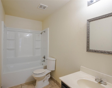1905 Peppertree Drive - Photo Thumbnail 20