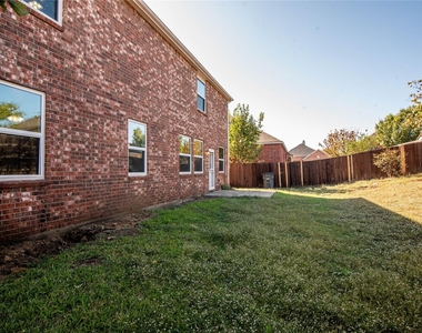 1905 Peppertree Drive - Photo Thumbnail 3