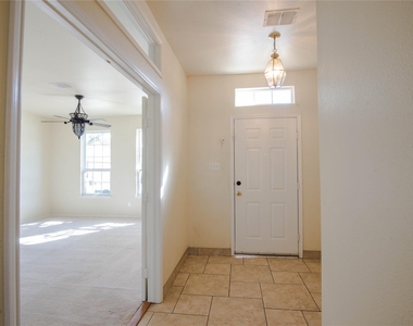 1905 Peppertree Drive - Photo Thumbnail 4