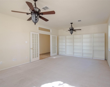 1905 Peppertree Drive - Photo Thumbnail 6