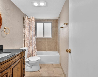 2190 Se 5th Street - Photo Thumbnail 22