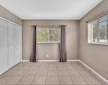 2190 Se 5th Street - Photo Thumbnail 16