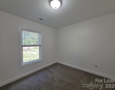 710 Irene Avenue - Photo Thumbnail 10