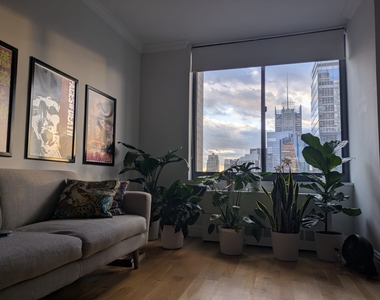 235 West 48th Street - Photo Thumbnail 1