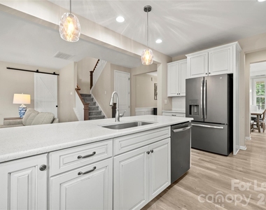 5519 Braddock Mill Way - Photo Thumbnail 12