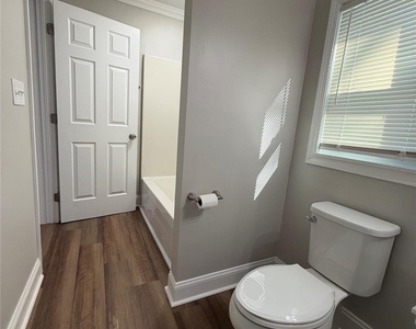 1015 4th Avenue - Photo Thumbnail 20