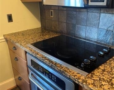 614 Woodruff Place - Photo Thumbnail 9