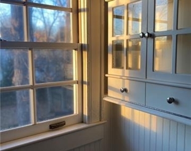 614 Woodruff Place - Photo Thumbnail 13