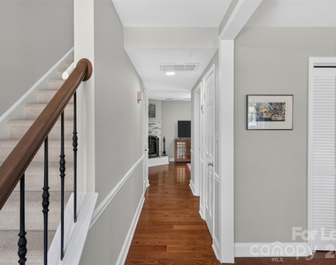 8333 Knights Bridge Road - Photo Thumbnail 12