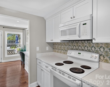 8333 Knights Bridge Road - Photo Thumbnail 6