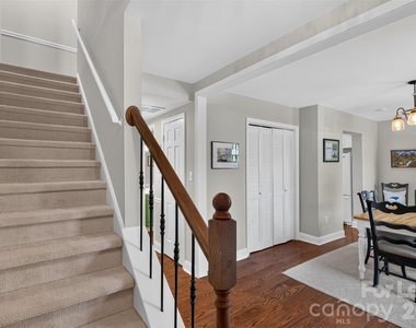 8333 Knights Bridge Road - Photo Thumbnail 11