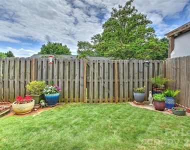 8333 Knights Bridge Road - Photo Thumbnail 28