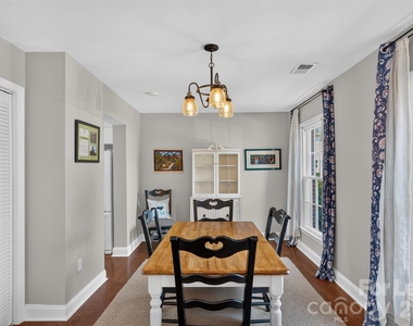 8333 Knights Bridge Road - Photo Thumbnail 9