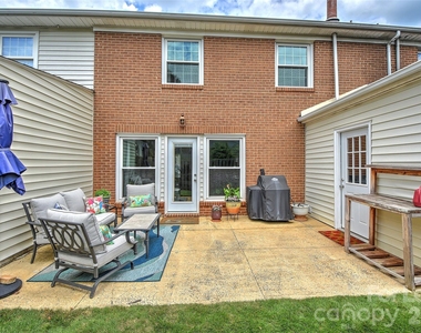8333 Knights Bridge Road - Photo Thumbnail 29